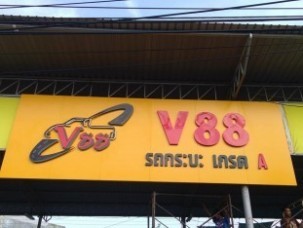 โลหะทำสีติดบนพื้นคอมโพสิท