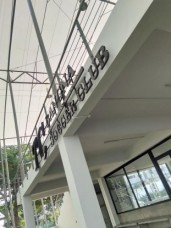 อักษรโลหะยกขอบทำสี ติดบนโครงเหล็ก