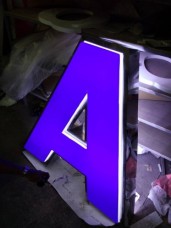 ต้วอักษรสแตนเลสยกขอบติดอะคิลิคไฟออกหน้า3