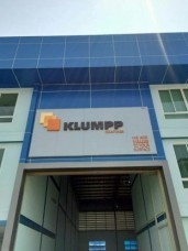 อักษรโลหะยกขอบทำสีติดบนคอมโพสิท1